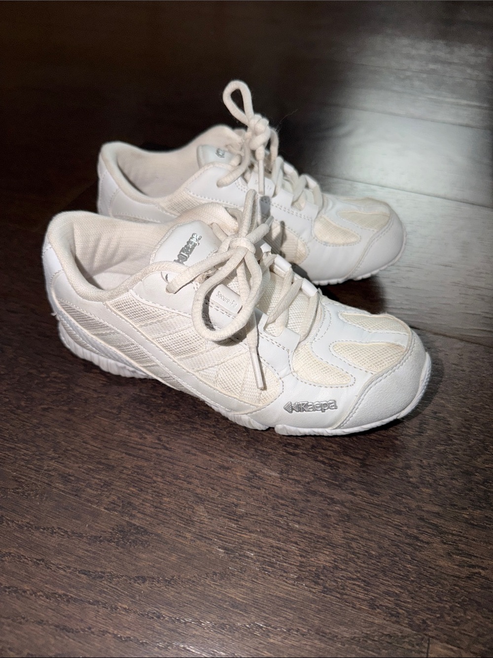 Kaepa Stellarlyte Cheer sneakers size 1